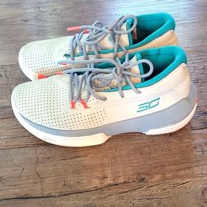 Curry Under Armour Sneakers